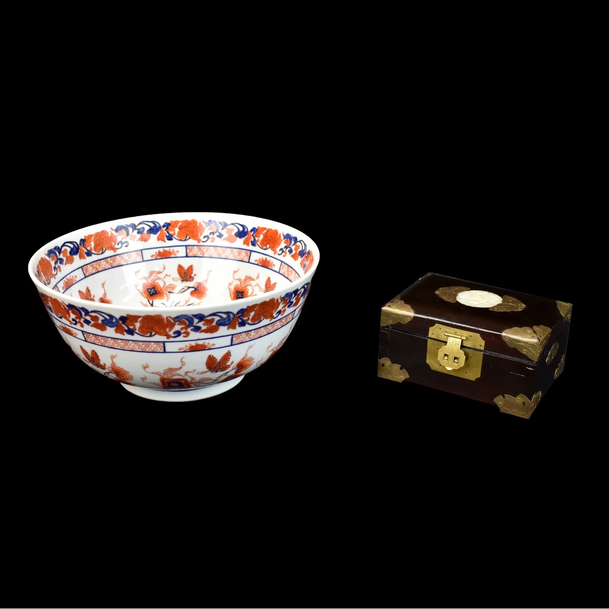 Chinese Imari Bowl and Inset Jade Box Tableware