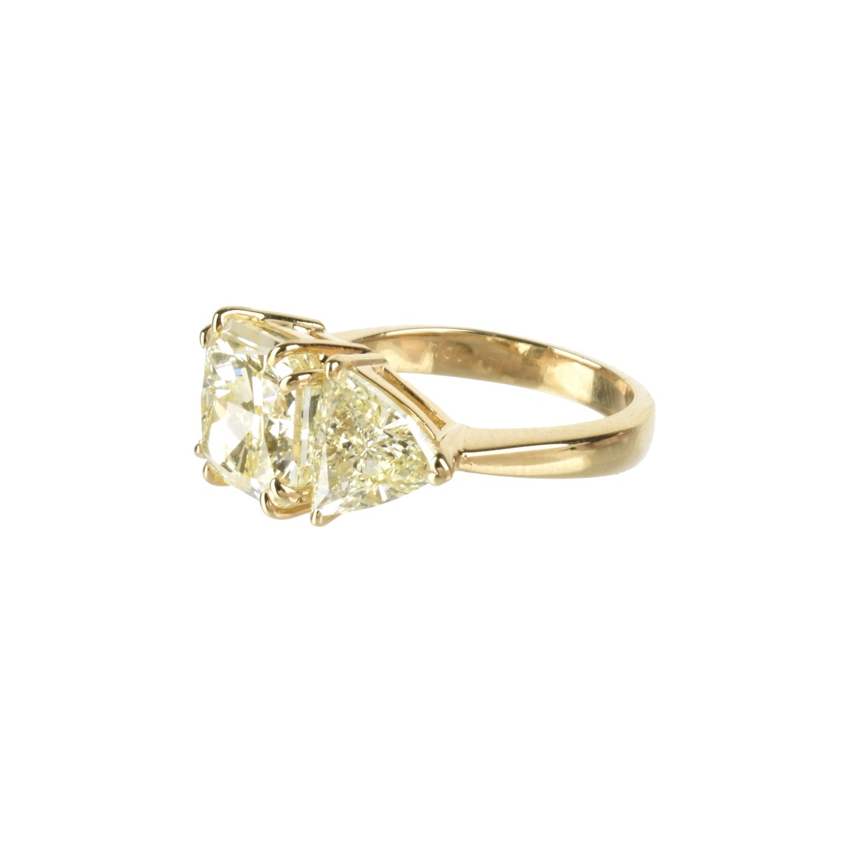 8.11ct Fancy Light Yellow Diamond Ring