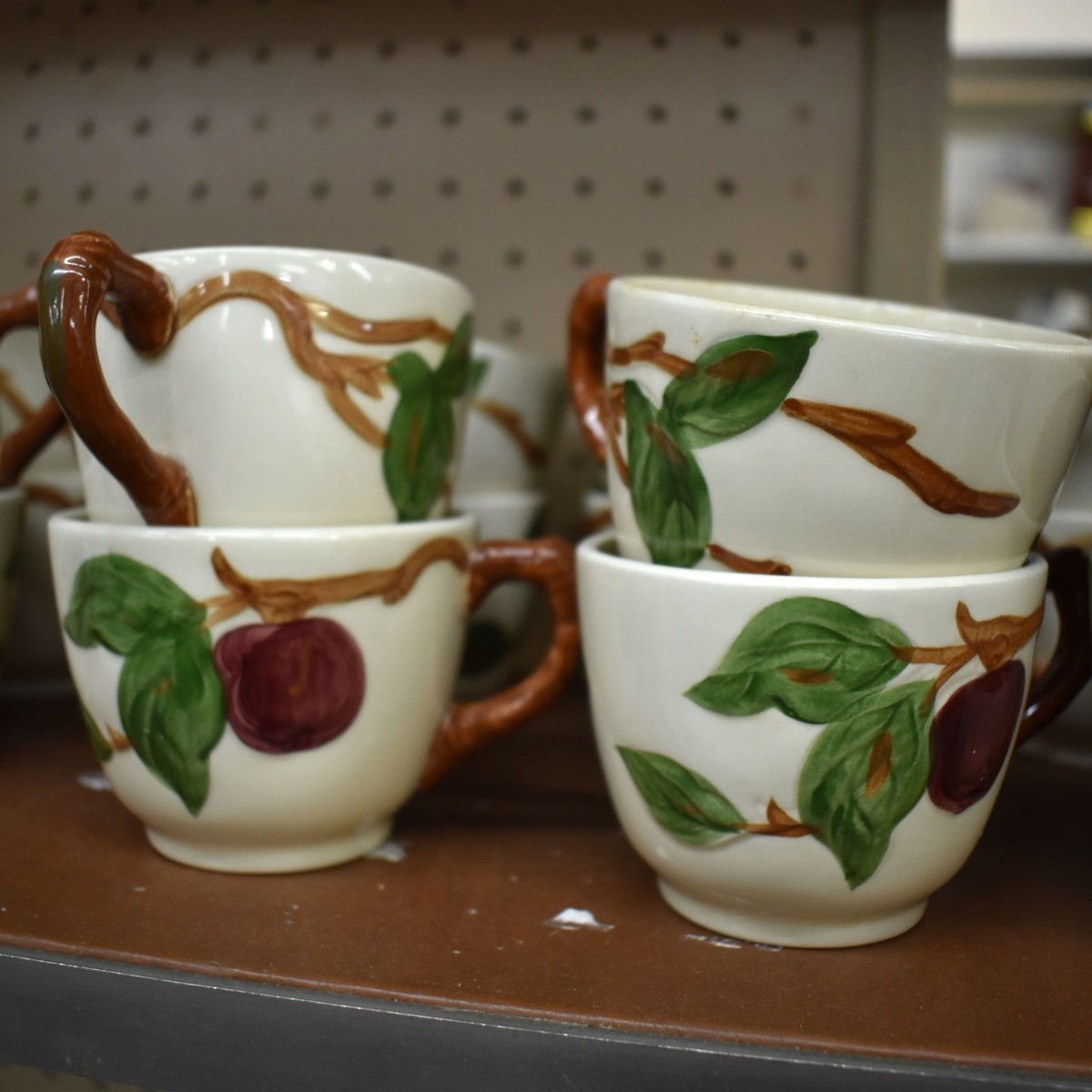 Franciscan Apple USA China Set