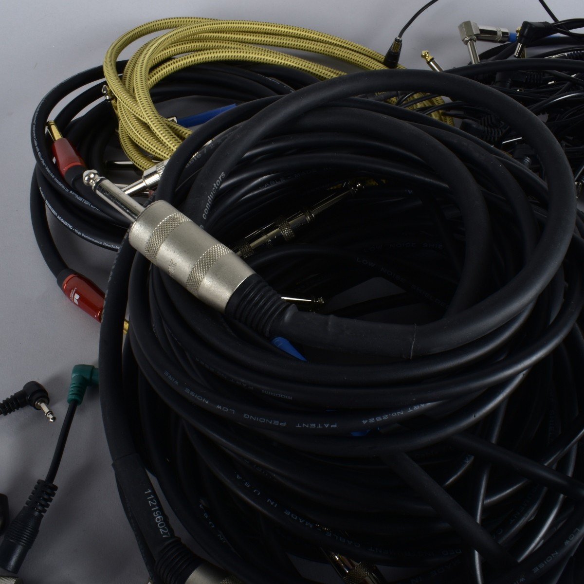 Assorted Speaker and Pedal Cables