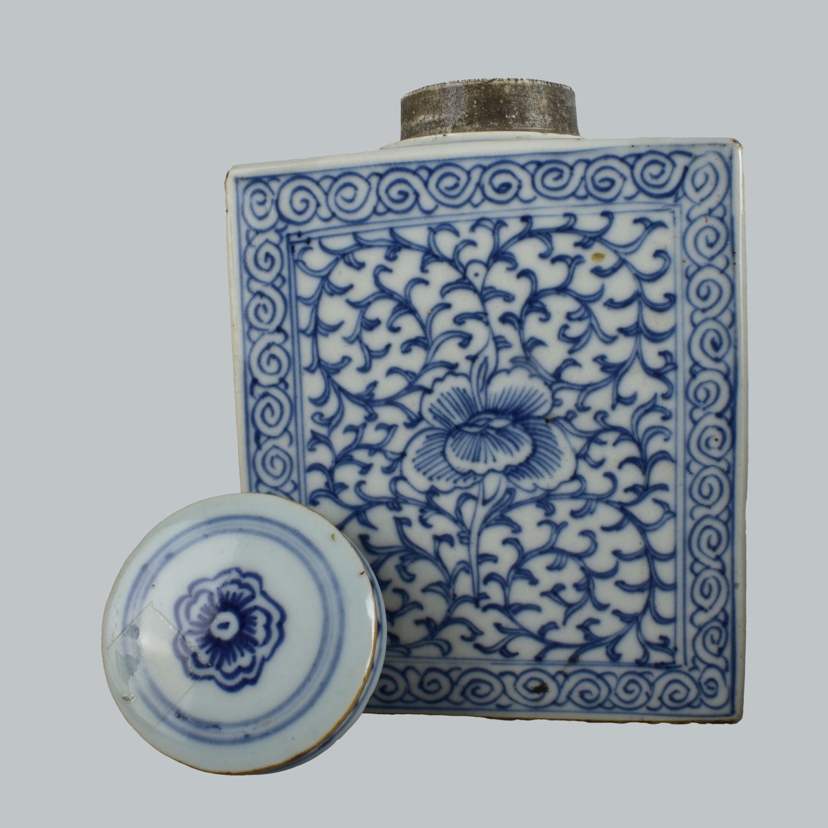 Three Chinese Porcelain Tableware