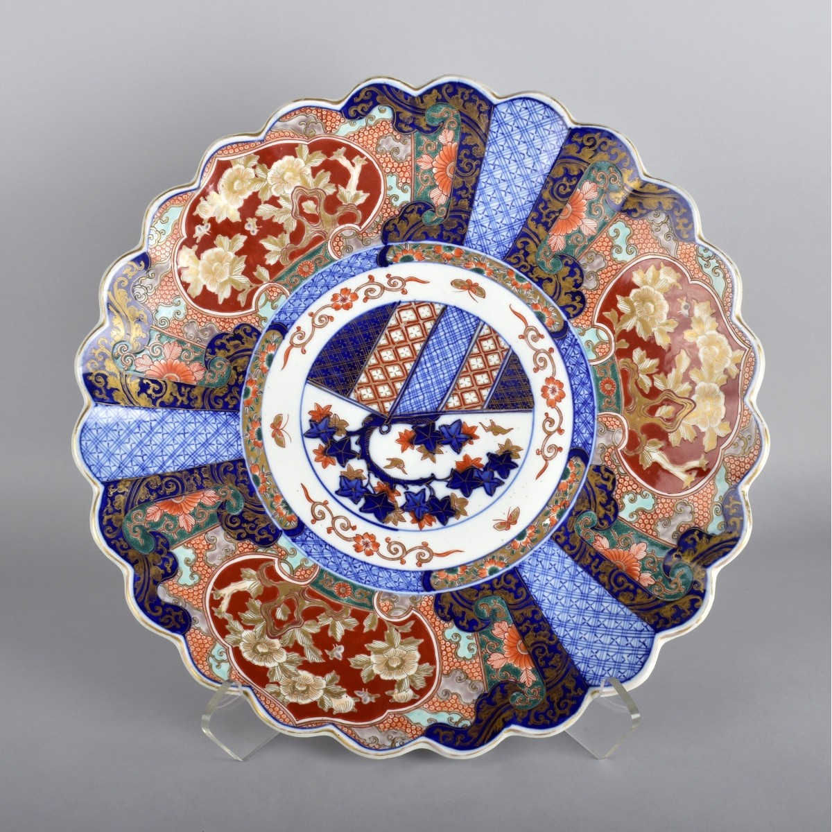 19/20th Century Scalloped Imari Charger