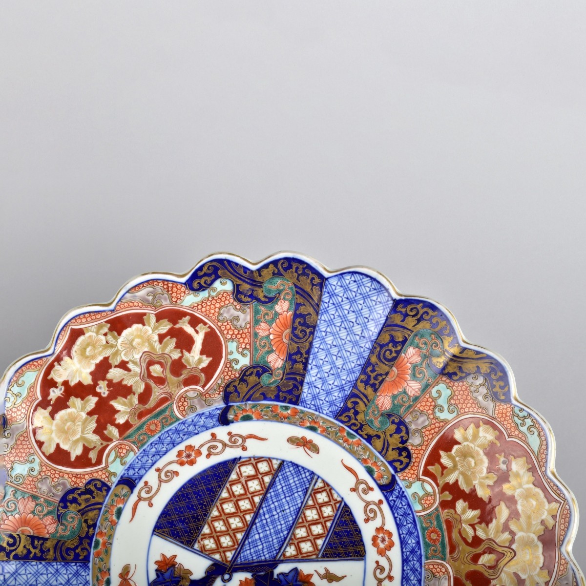 19/20th Century Scalloped Imari Charger