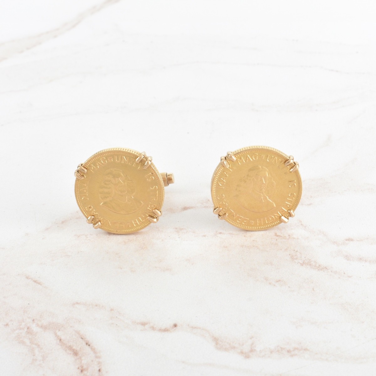 Gold Coin and 18K Cufflinks