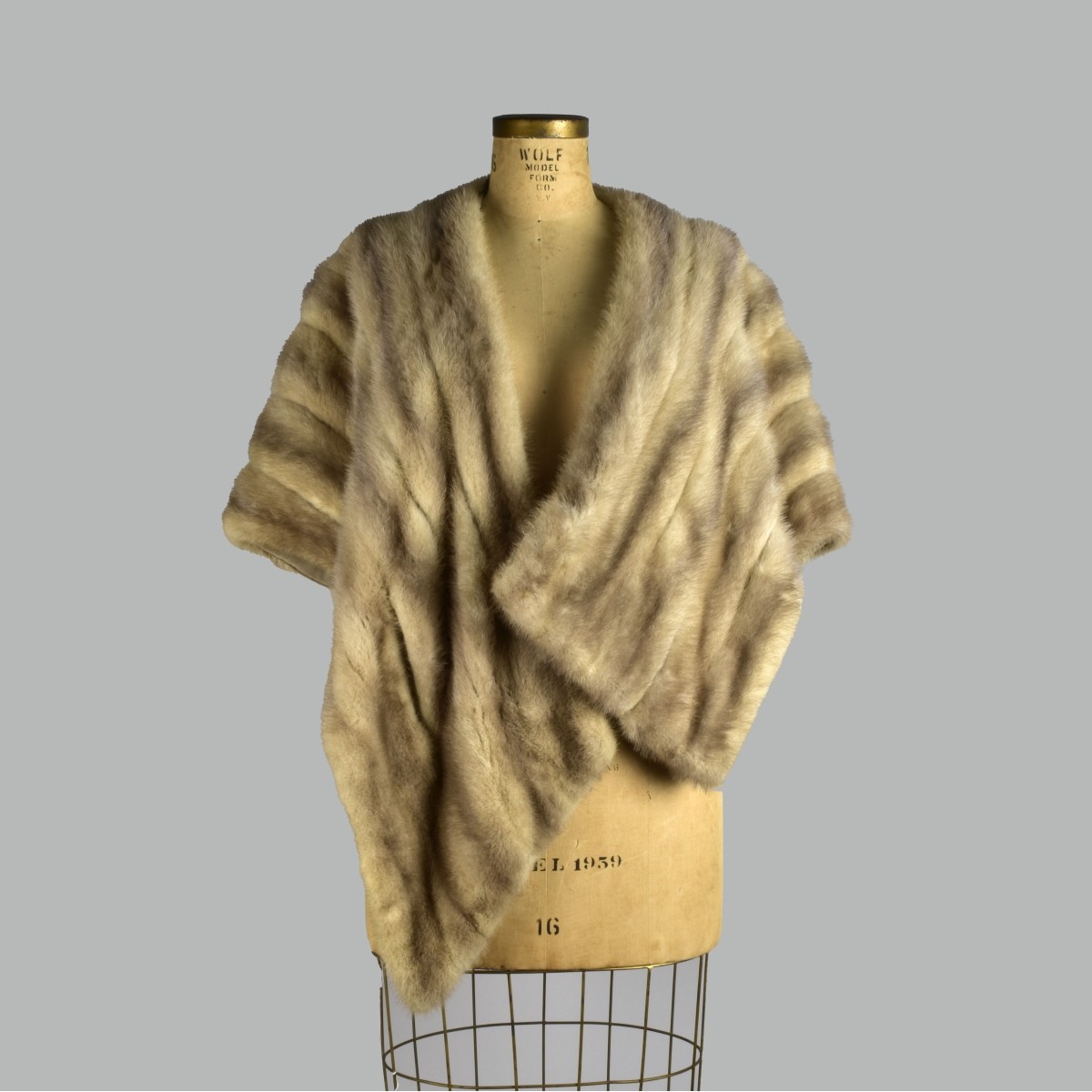 Natural Azurene Mink Stole