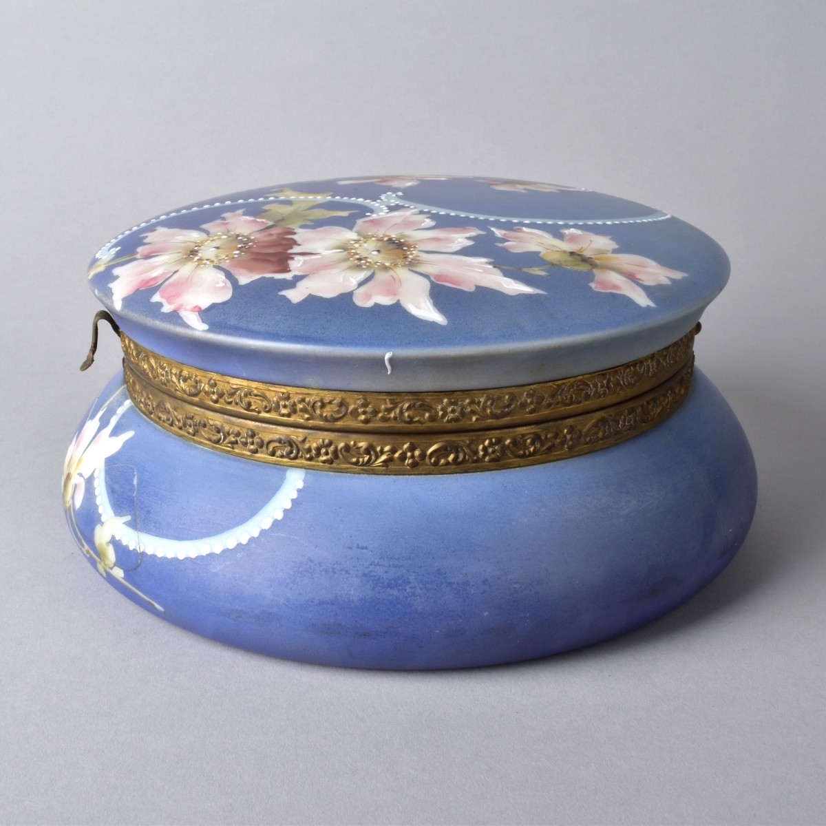 Porcelain Hand Painted Round Dresser Box