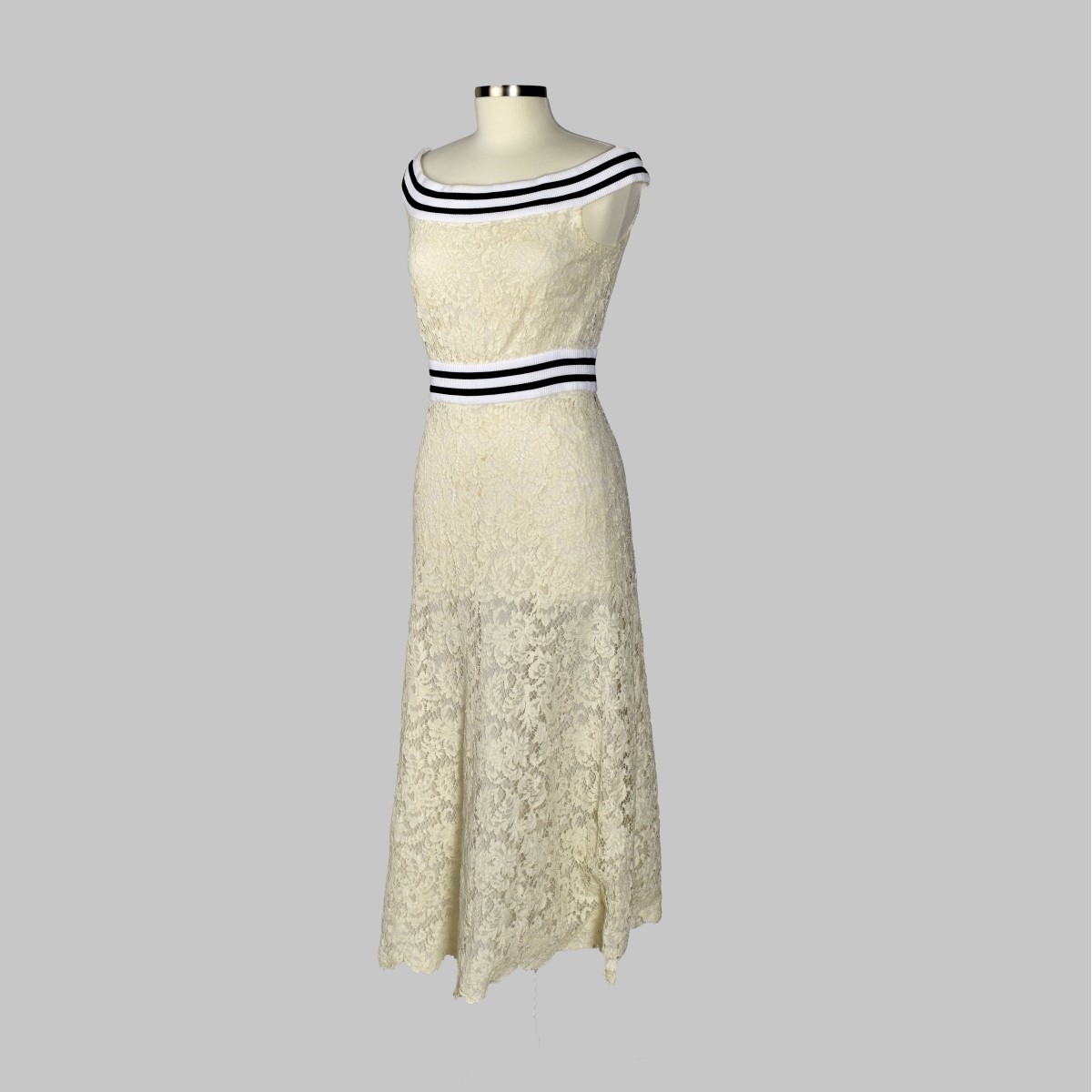 Chanel White Lace Sleeveless Dress