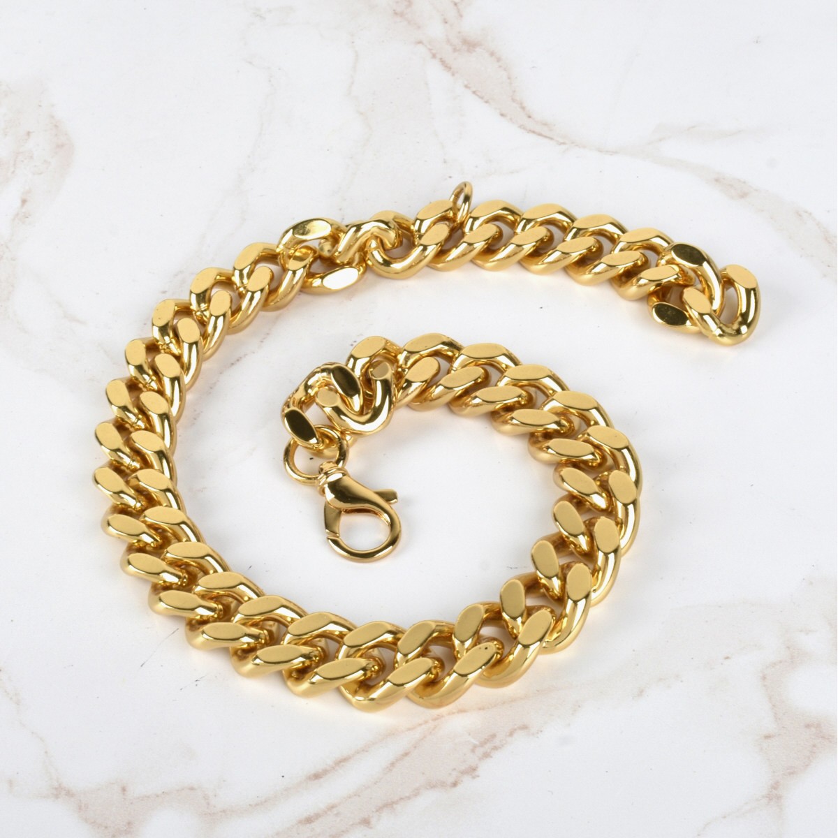 Ladies Gold Tone Cuban Link Necklace