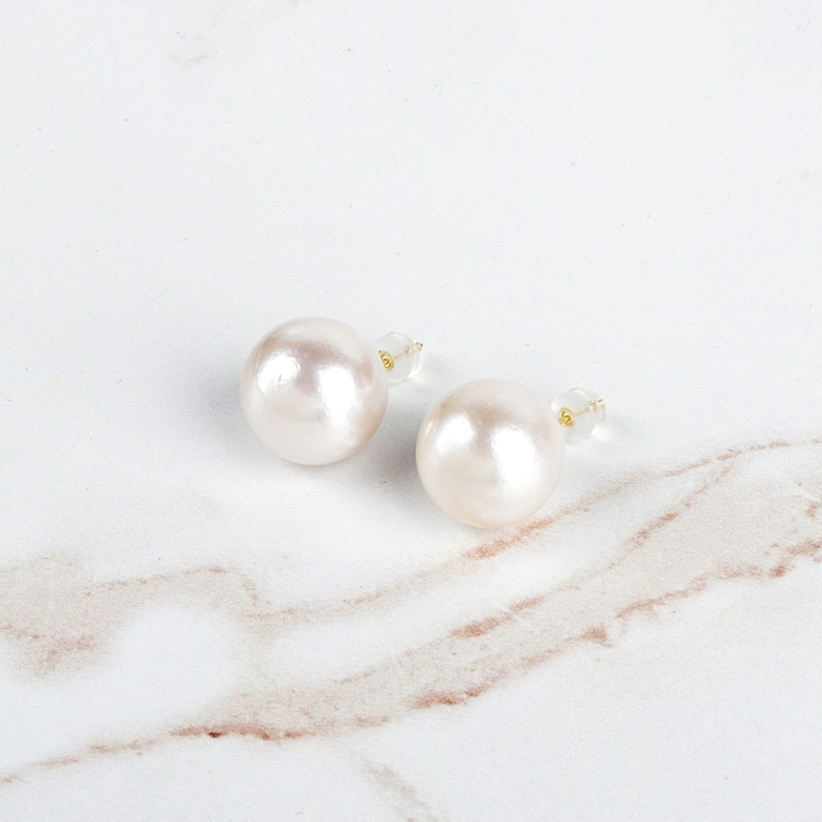 Pearl and 18K Ear Studs