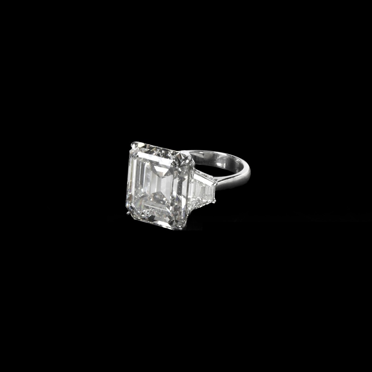 GIA 15.22 Carat Diamond and Platinum Ring