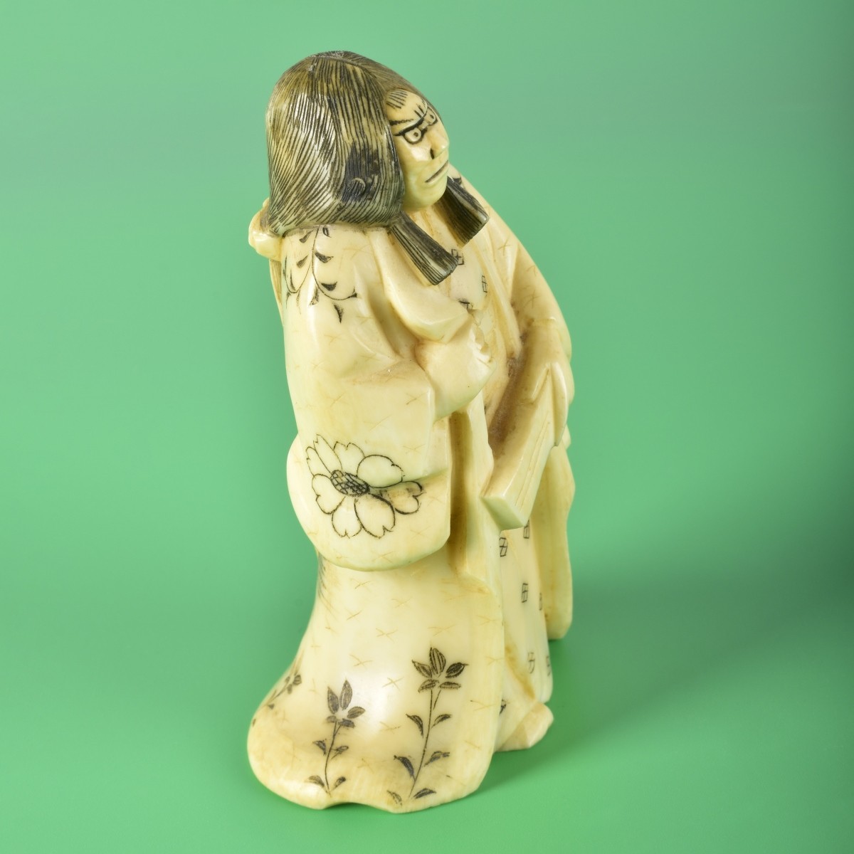 Antique Japanese Carved Figurine