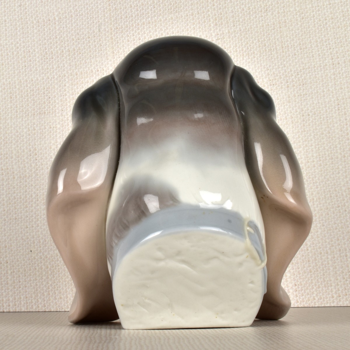 Lladro Blood Hound Figurine
