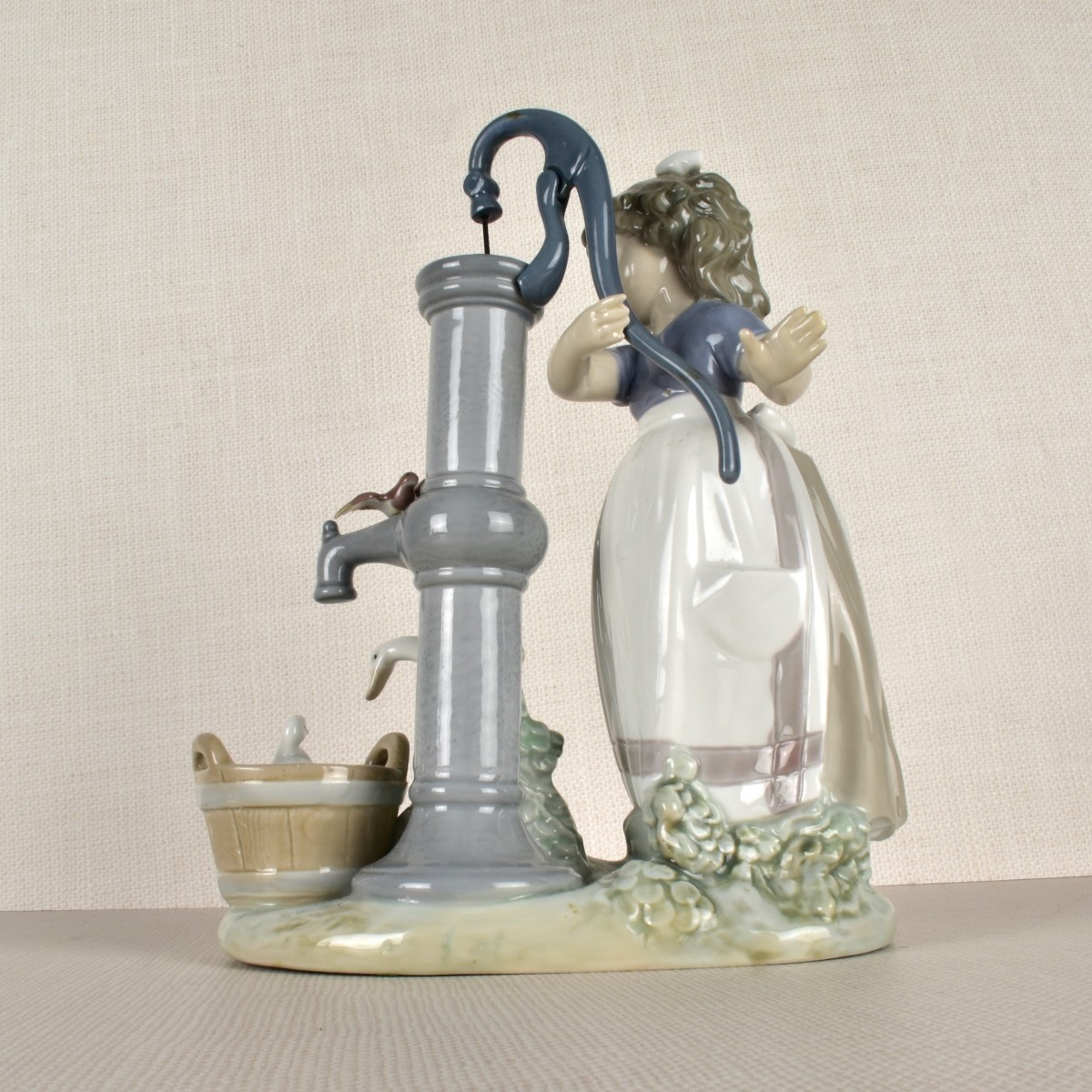 Lladro Porcelain Figurine