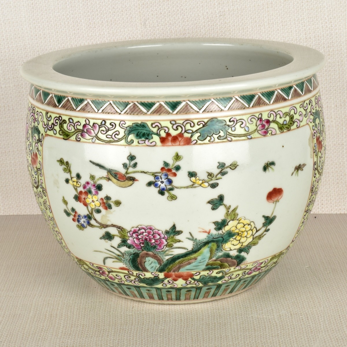 Chinese Famille Rose Jardiniere
