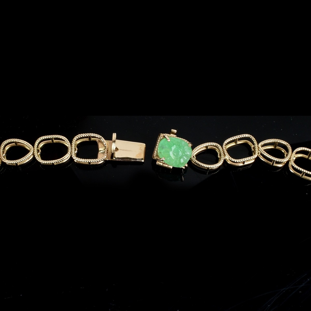 625.0ct Emerald and 18K Necklace