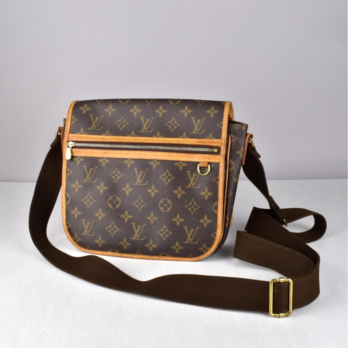 Louis Vuitton Messenger Bag
