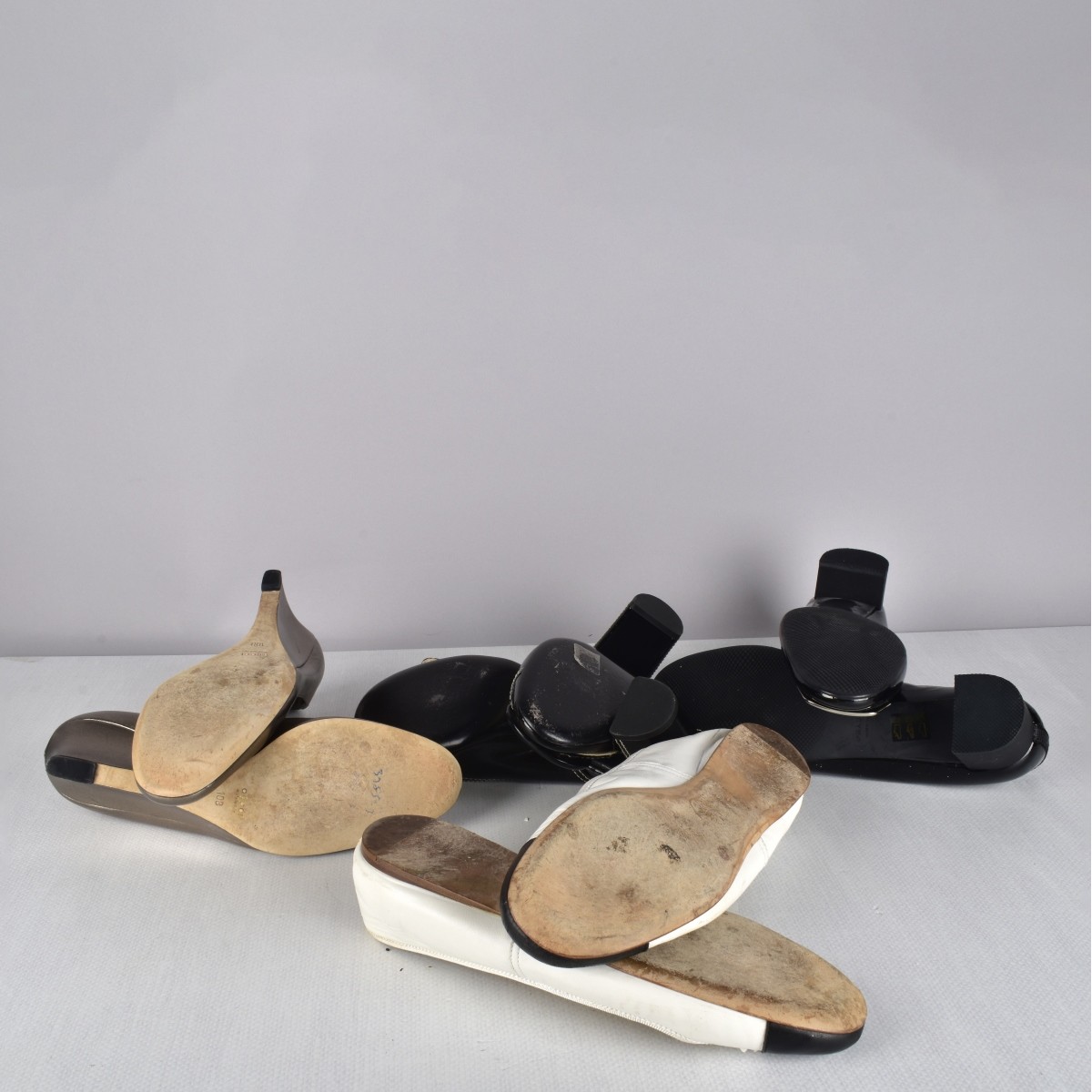 Four pr Prada and Gucci Designer Shoes