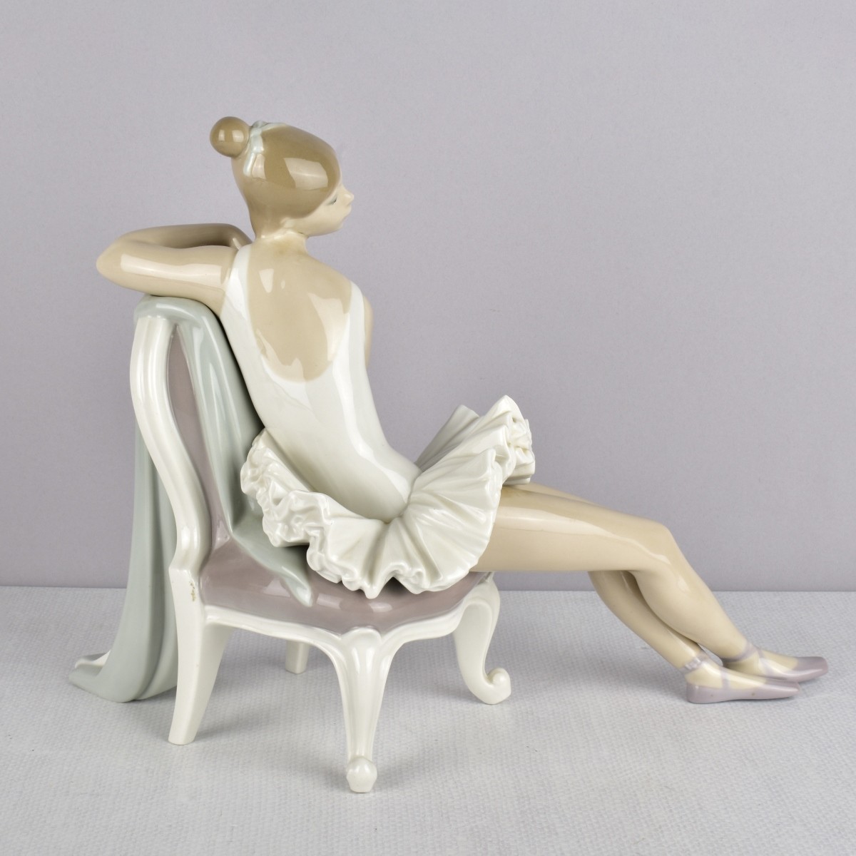 Lladro Glazed Porcelain Figurine