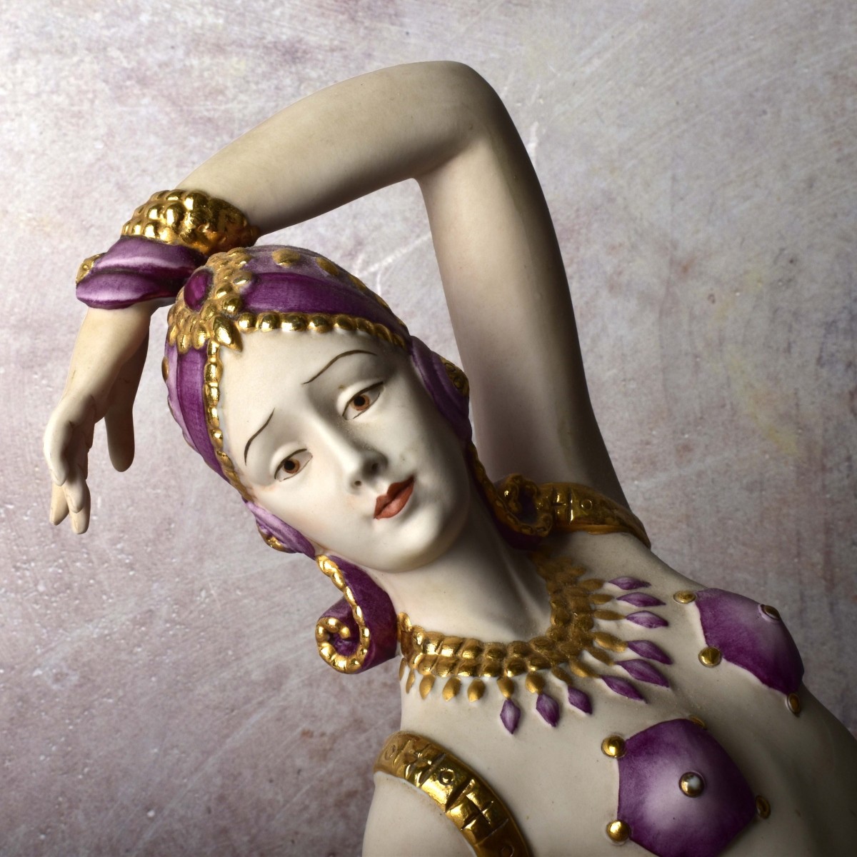Capodimonte "Ester Bassano" Figurine