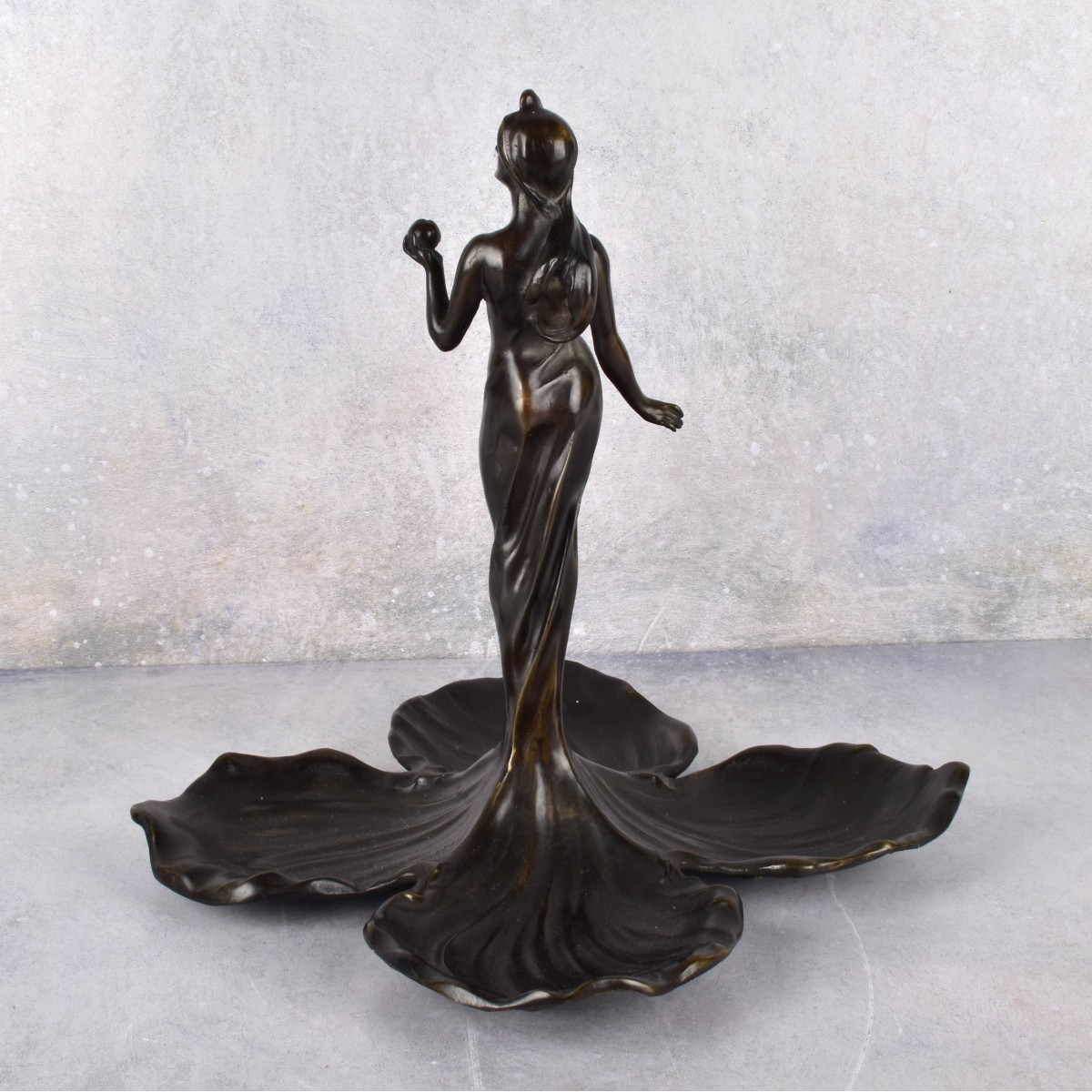 Pierre Regnier Art Nouveau Bronze Figurine