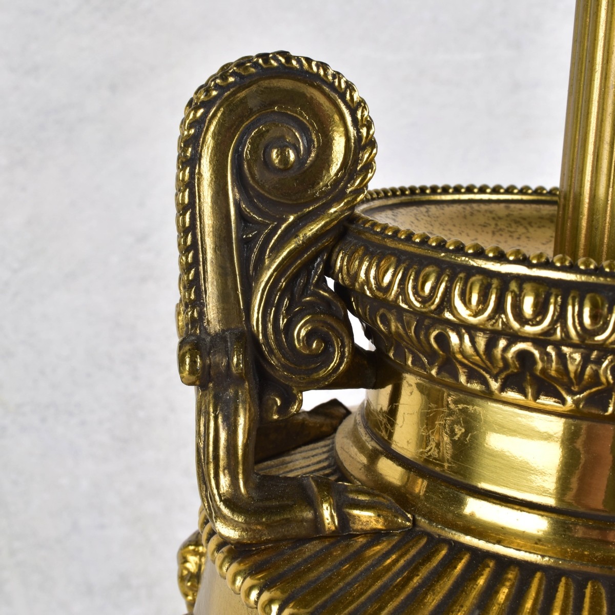 Classical Designed Brass Urn Shape Lamp