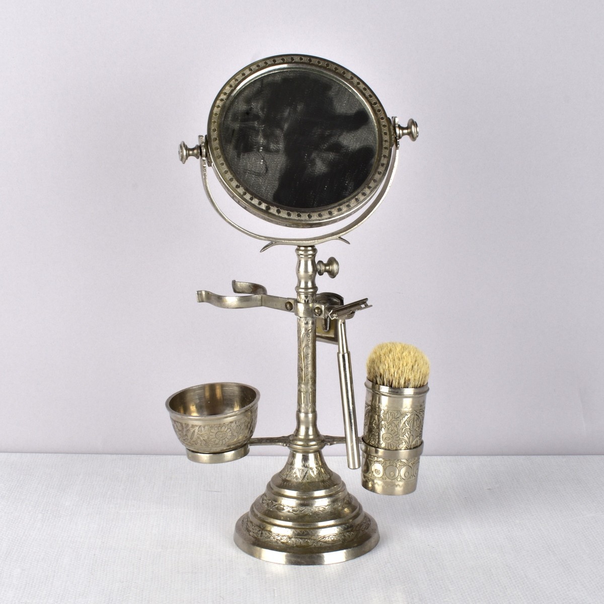 Gentleman's Adjustable Shaving Mirror