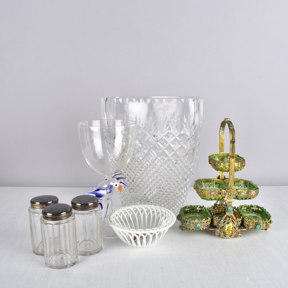Assortment of Table Ware Pieces