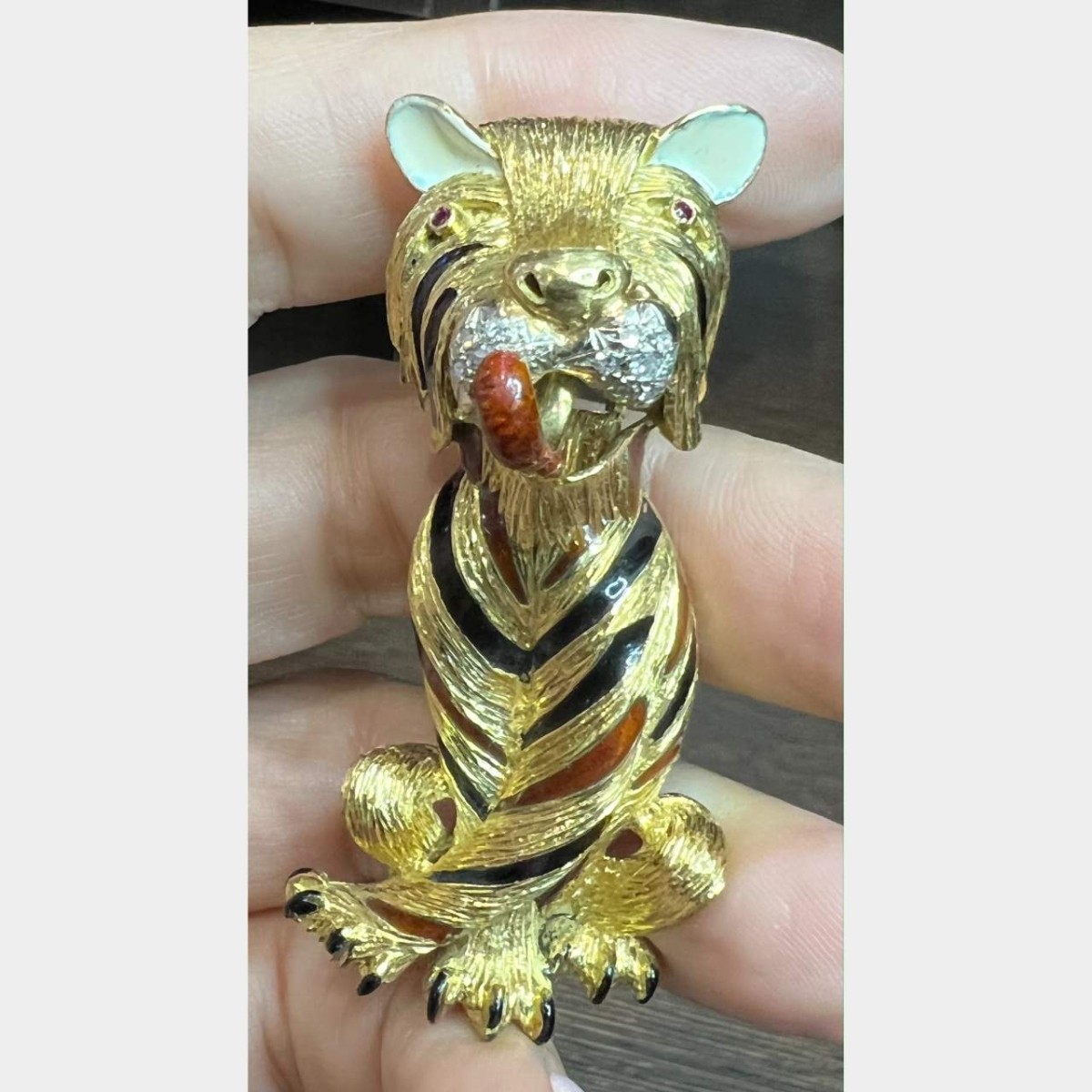 18K Tiger Brooch