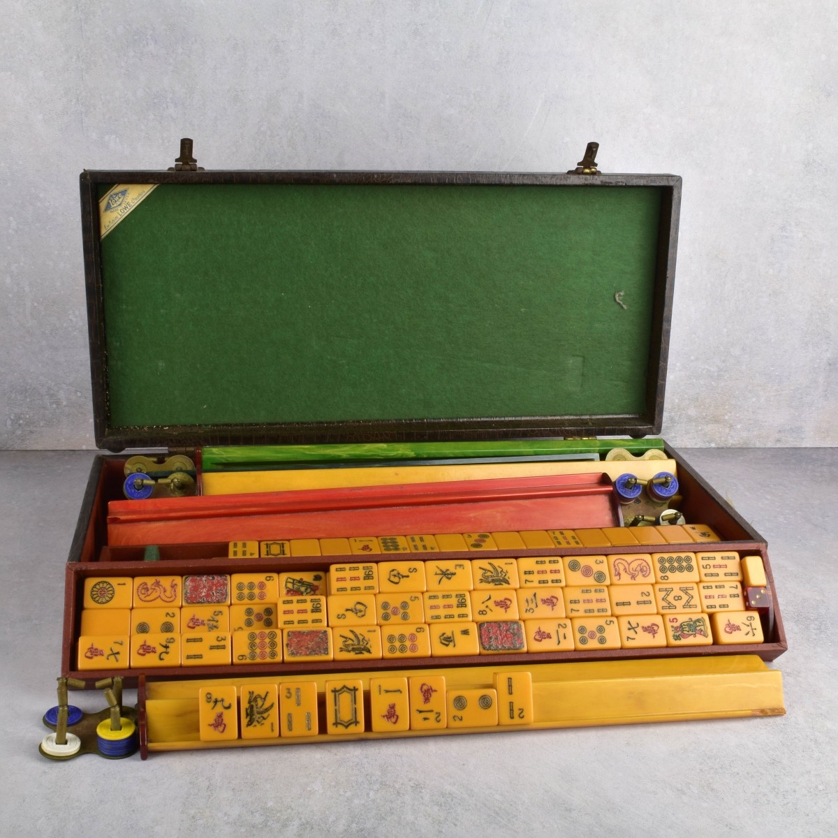 Vintage Chinese Mahjong Set