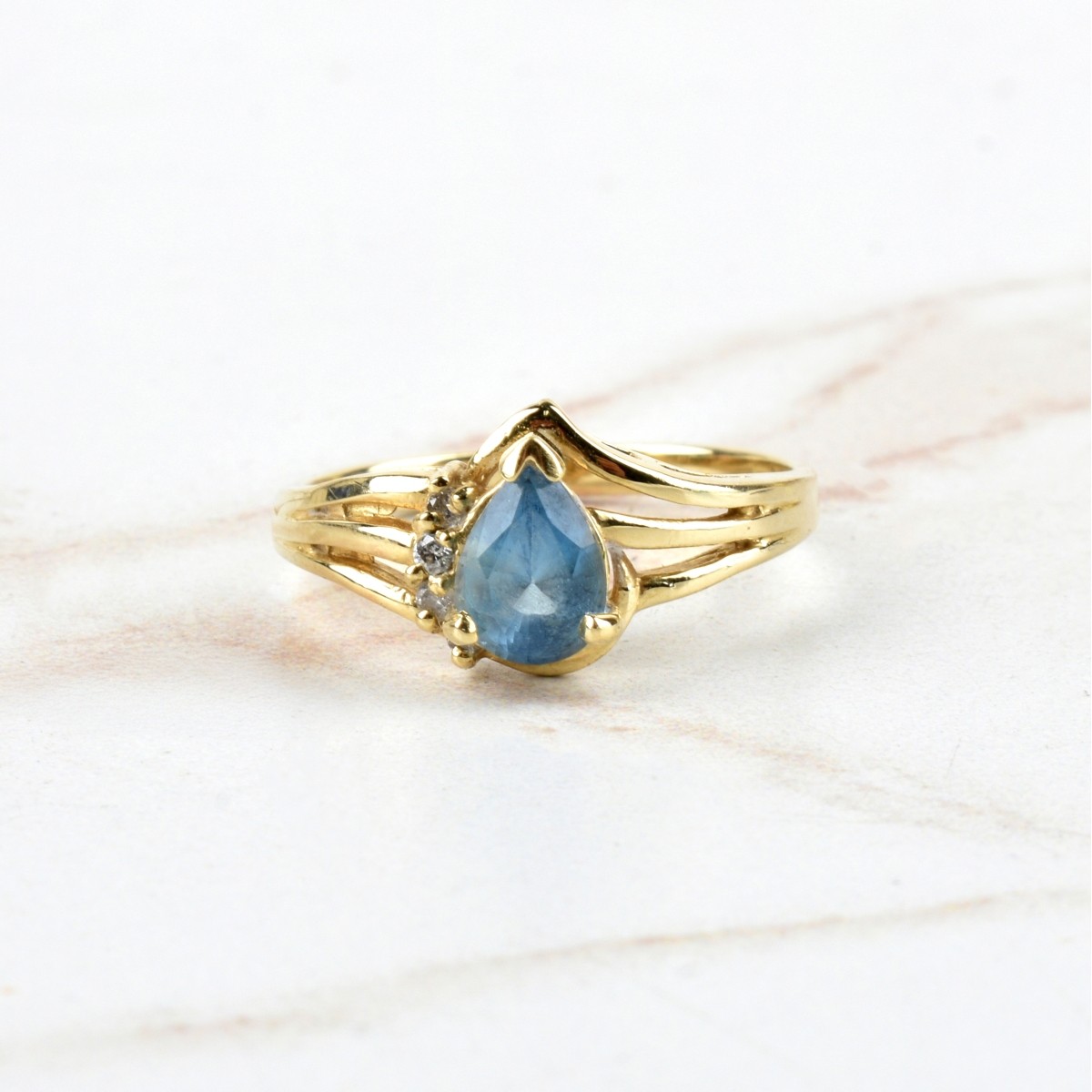 Aquamarine and 14K Ring