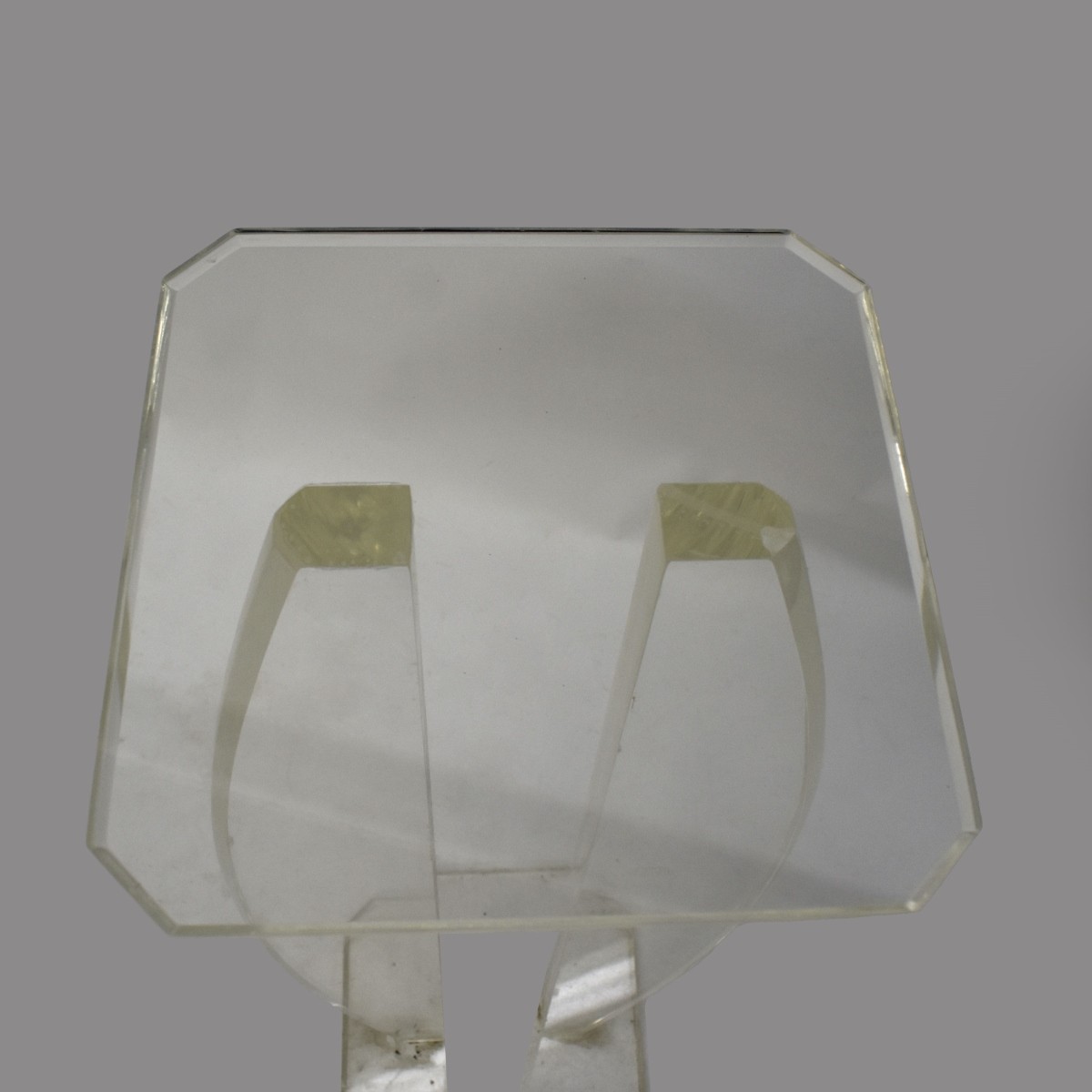 Acrylic Pedestal