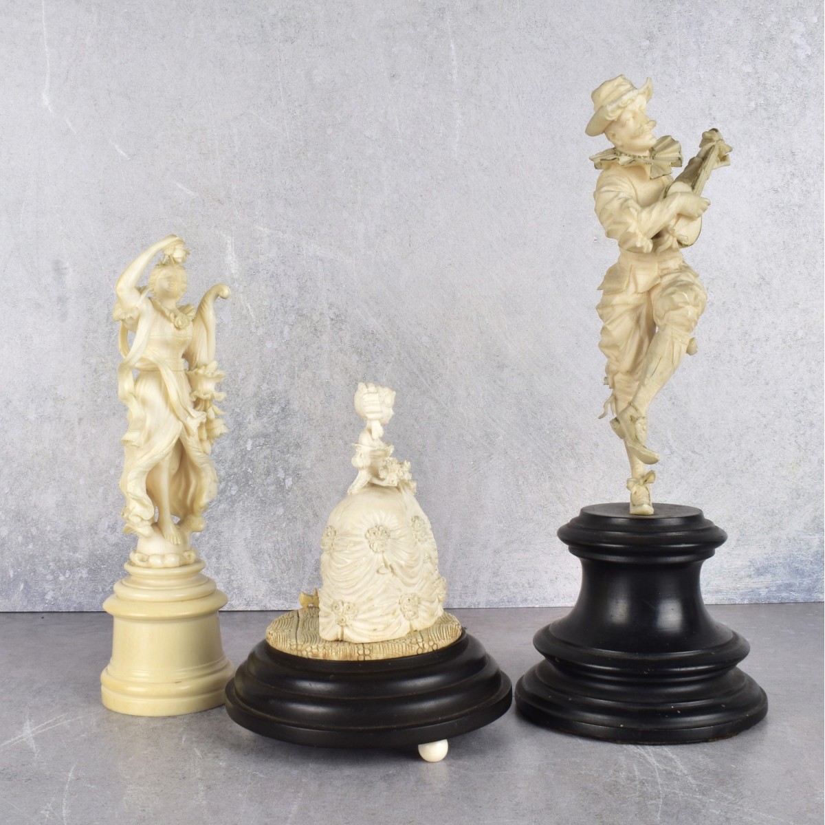 18/19th Century Finely Carved Figurines