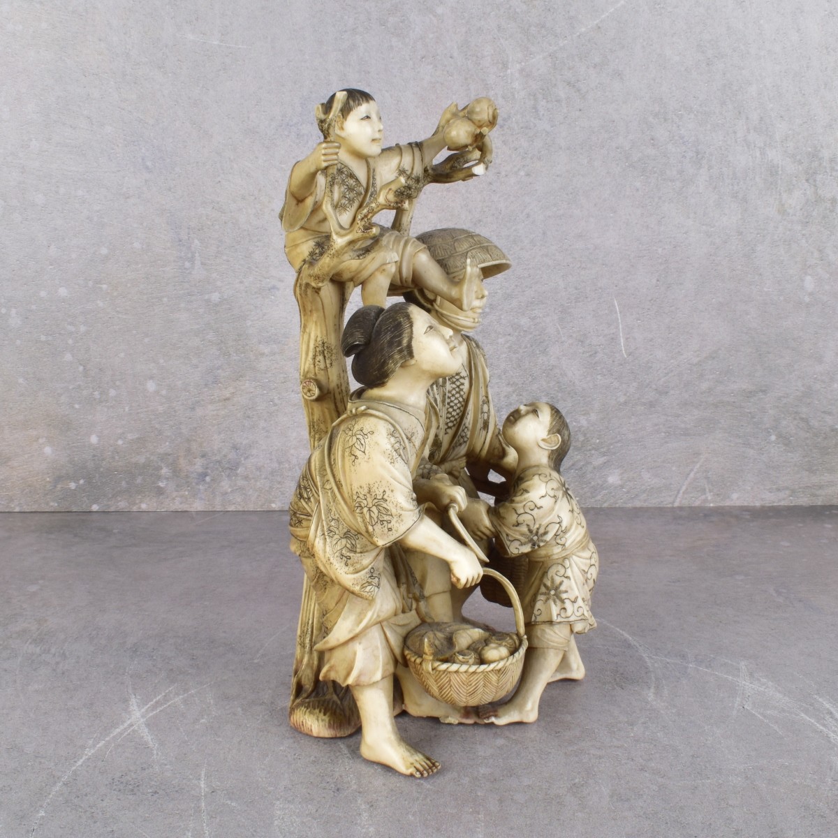 Vintage Japanese Okimono Figurine