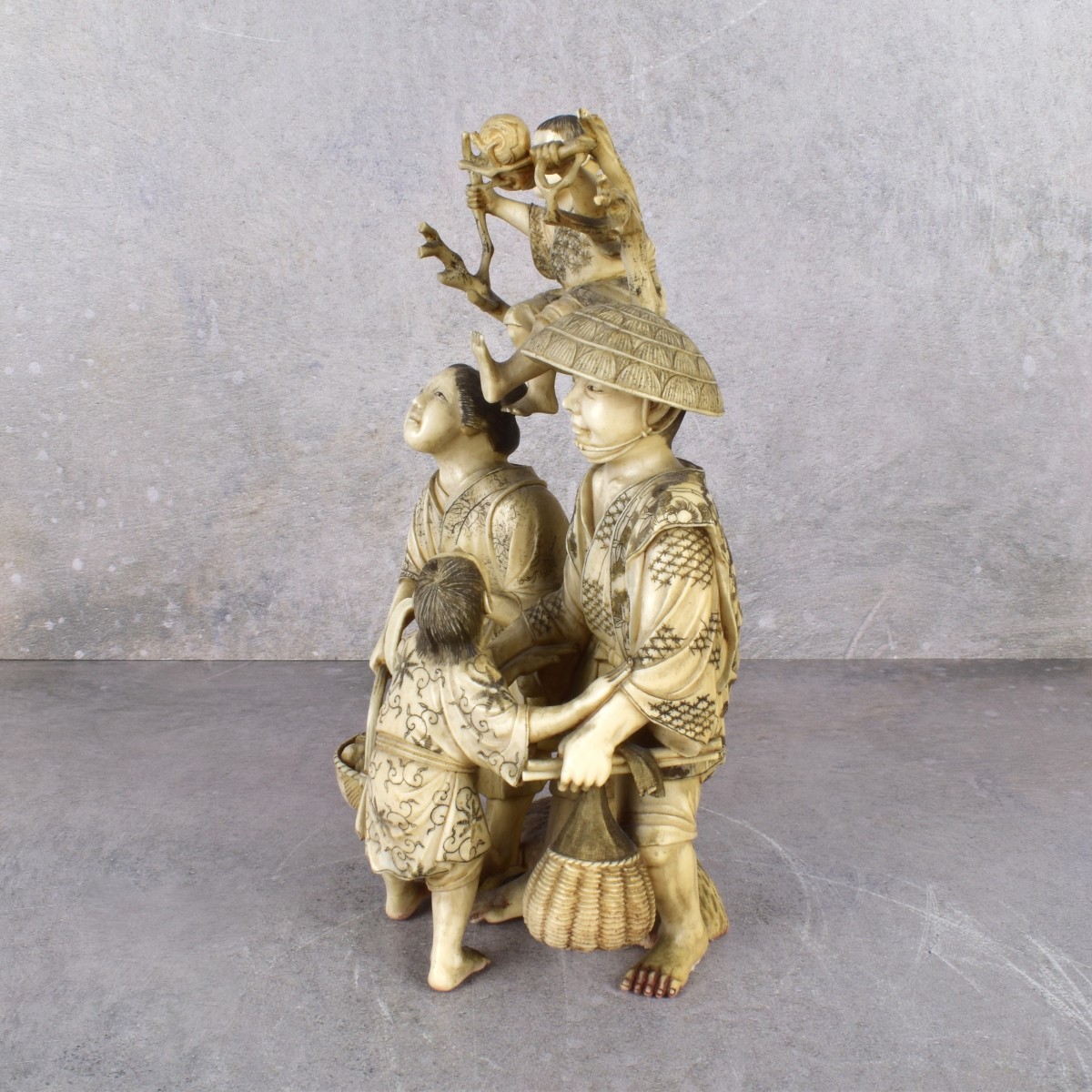Vintage Japanese Okimono Figurine