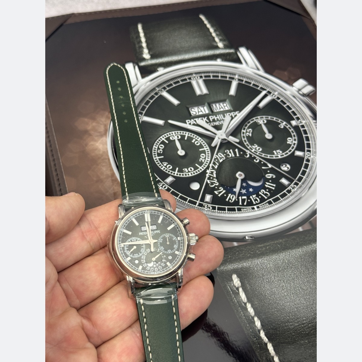 Patek Philippe 5204G-001