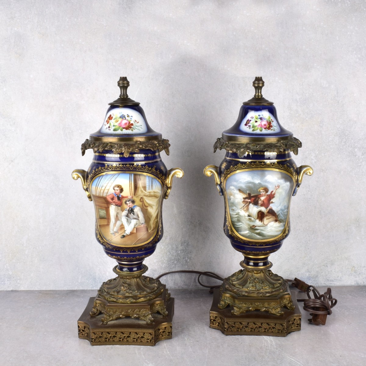 Antique Pair of Old Paris Porcelain Table Lamps