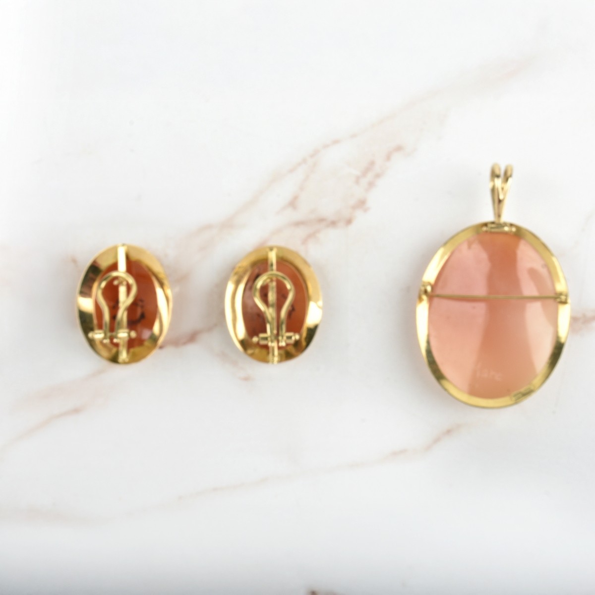 18K Cameo Pendant and Earrings