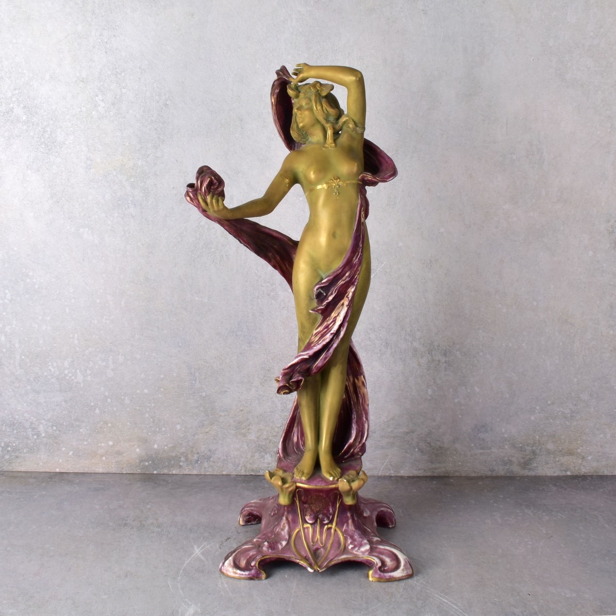 Antique Ernst Wahliss Art Nouveau Figurine