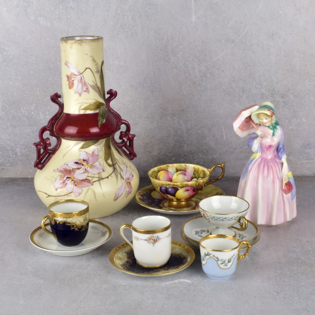 Collection of Vintage Porcelain Pieces