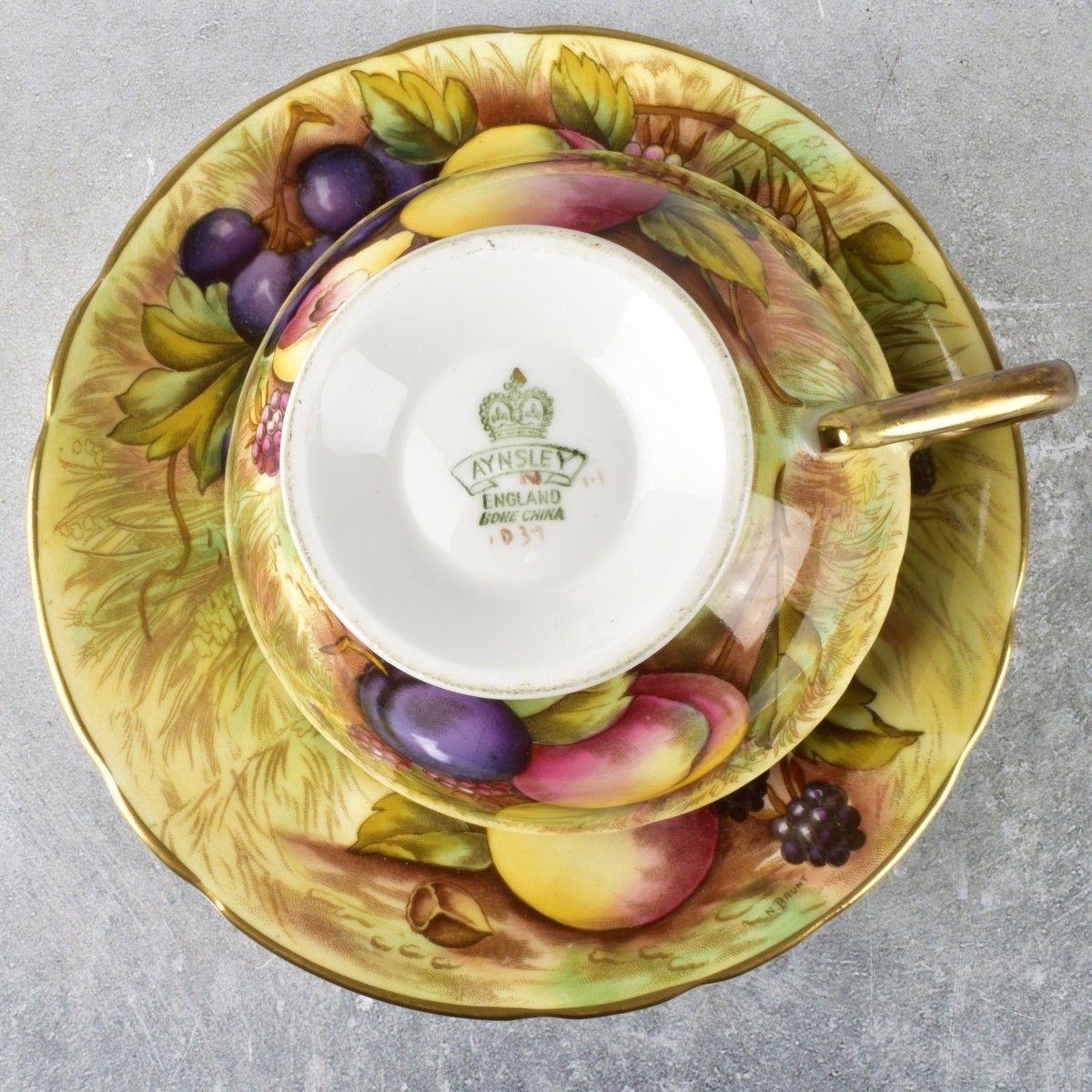 Collection of Vintage Porcelain Pieces