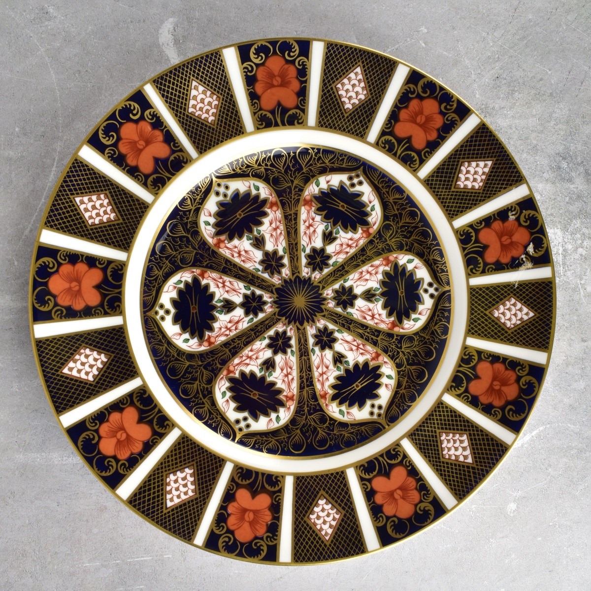Old Imari Pattern Royal Crown Derby English Plates