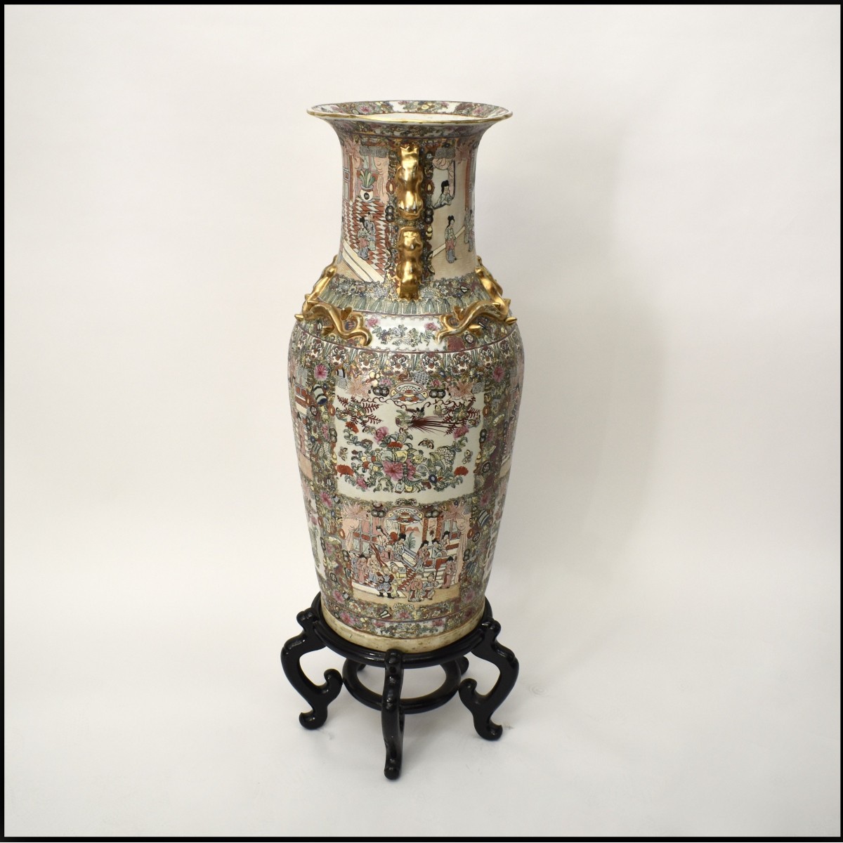 Vintage Chinese Rose Medallion Porcelain Urn