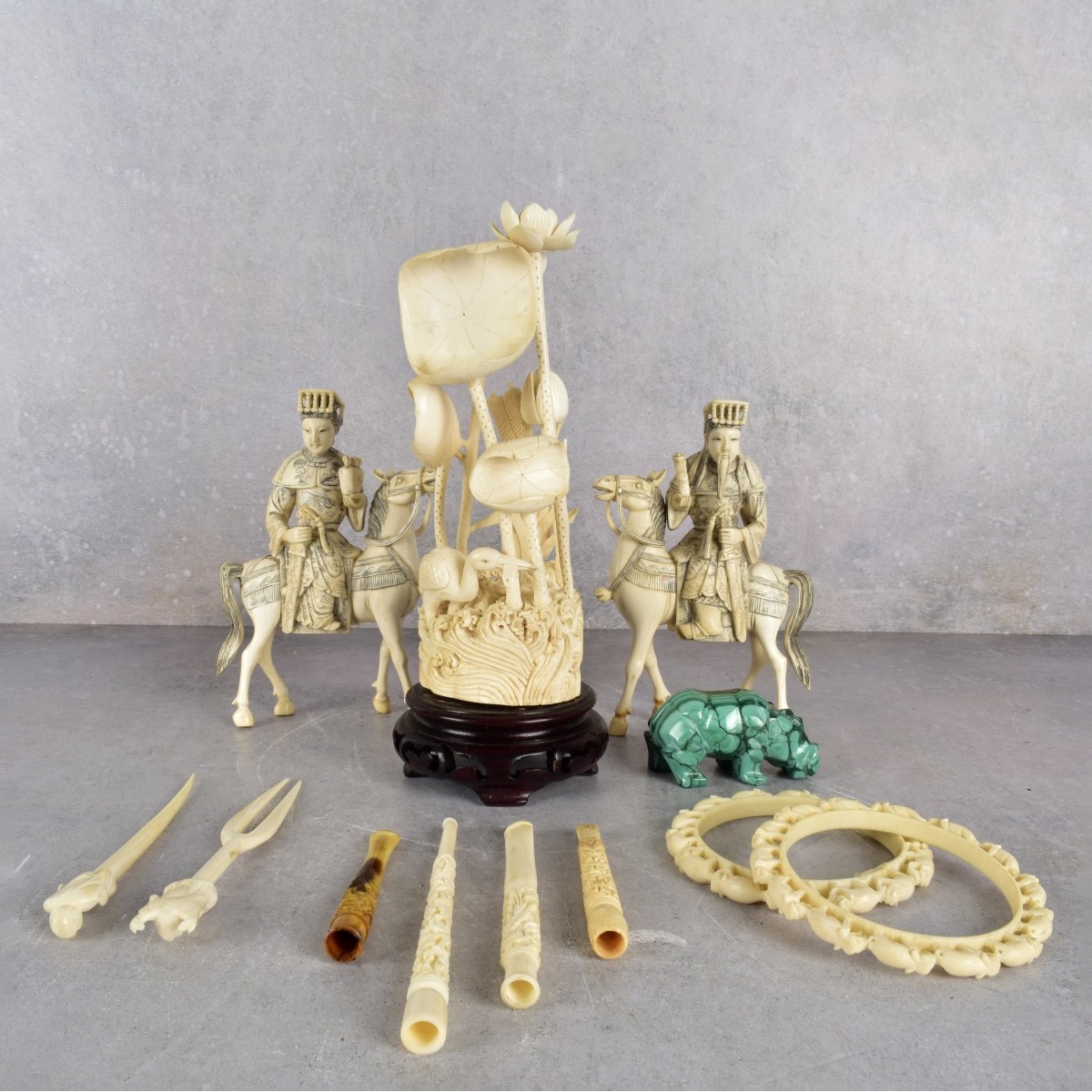 Antique Carved Asia Articles