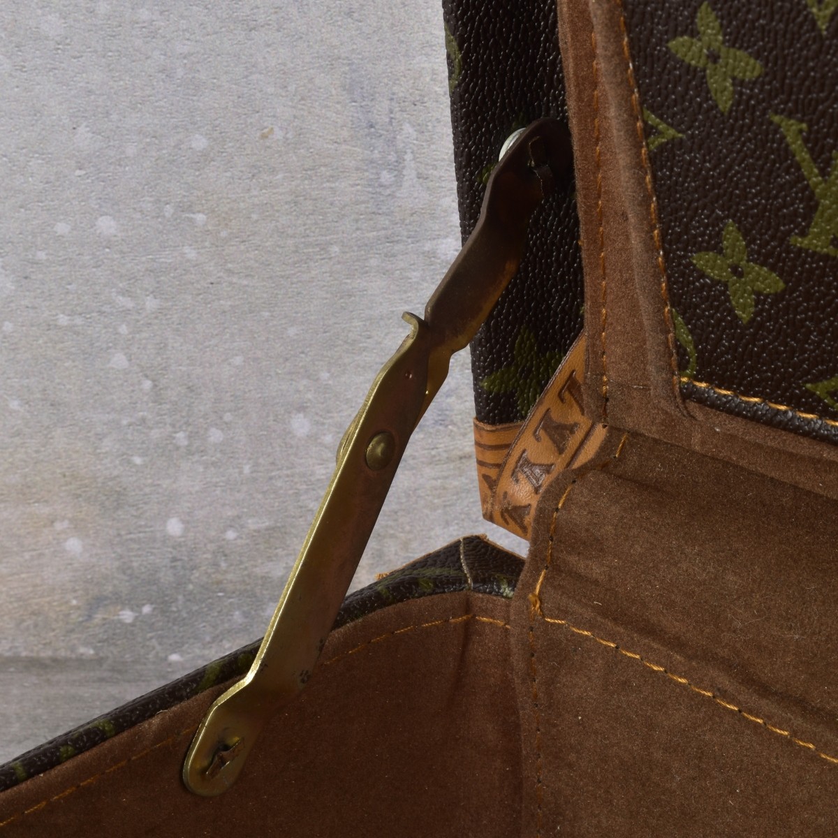 Replica Louis Vuitton Briefcase