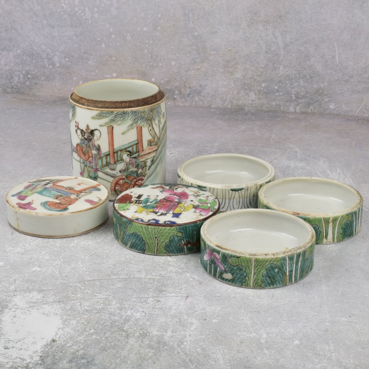 Chinese Famille Rose Porcelain Jars