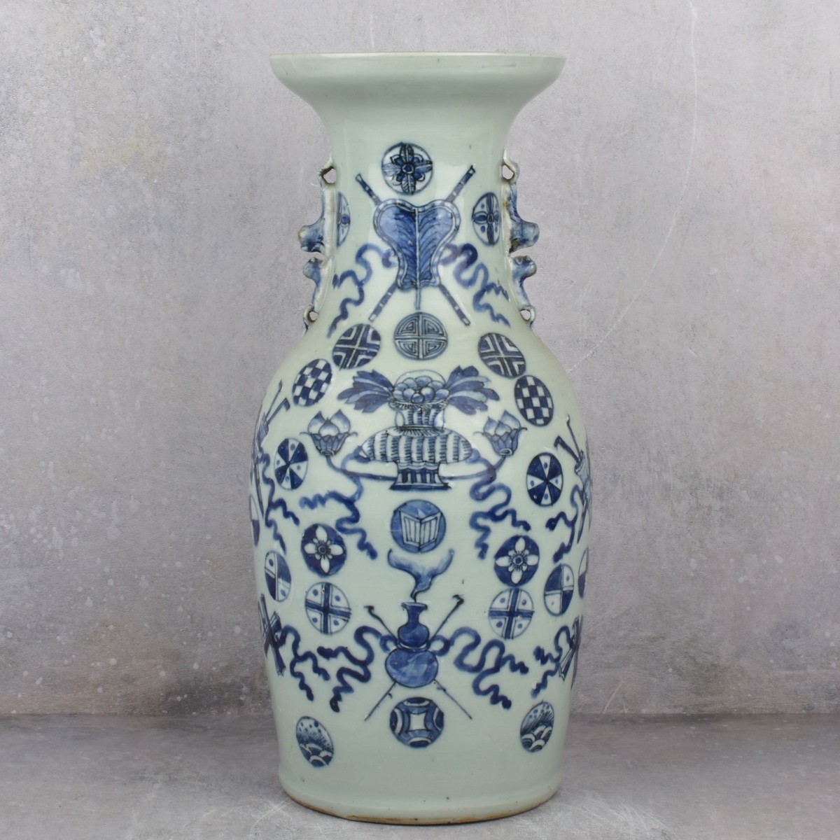 Chinese Blue and White Porcelain Vase.