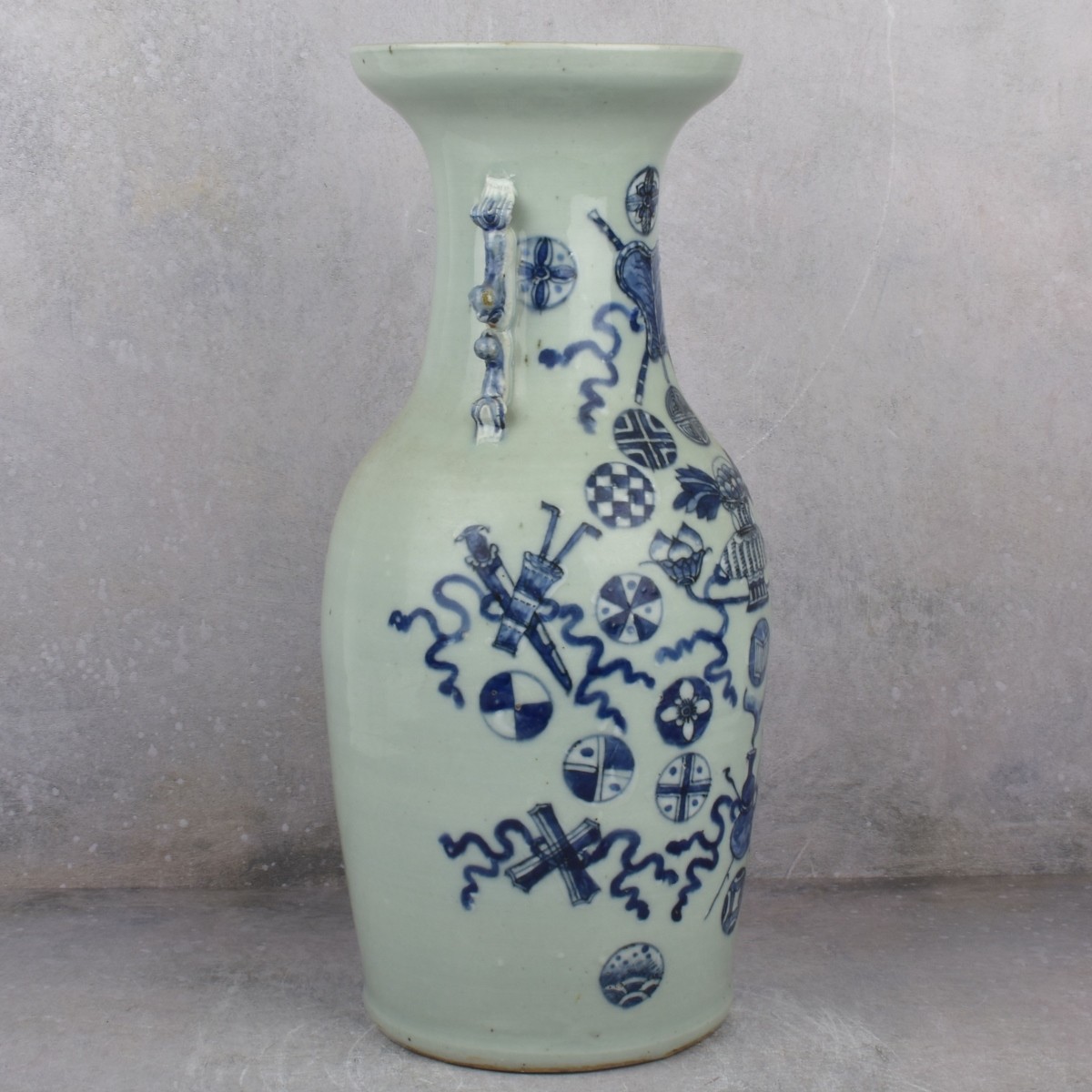 Chinese Blue and White Porcelain Vase.