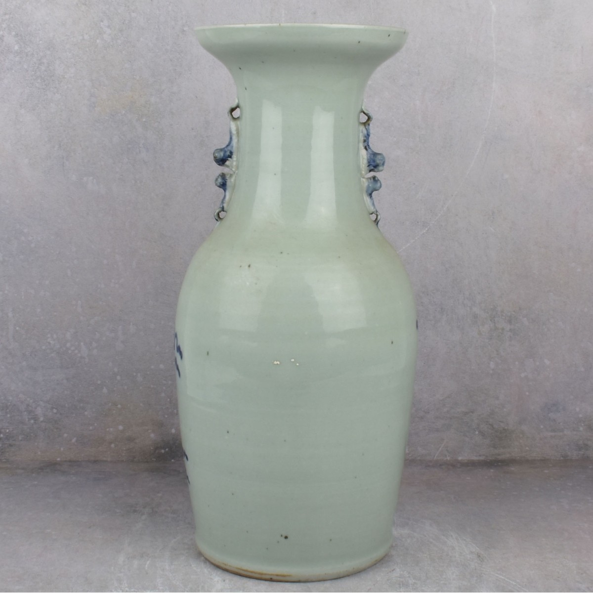 Chinese Blue and White Porcelain Vase.