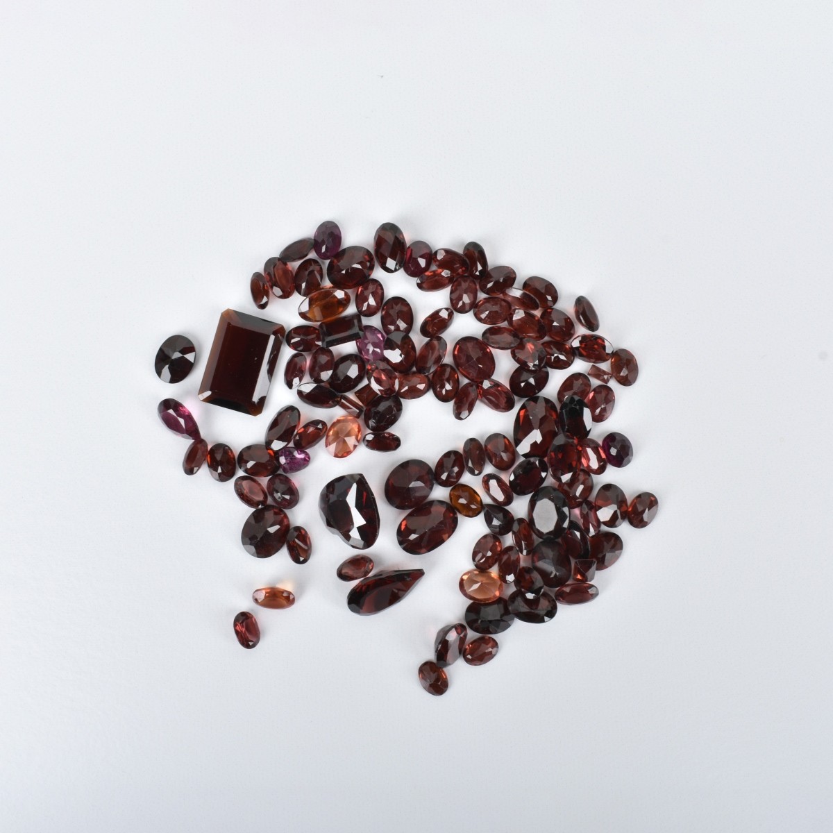 166.5ct TW Garnets