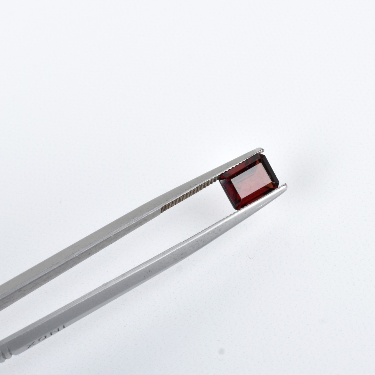 166.5ct TW Garnets